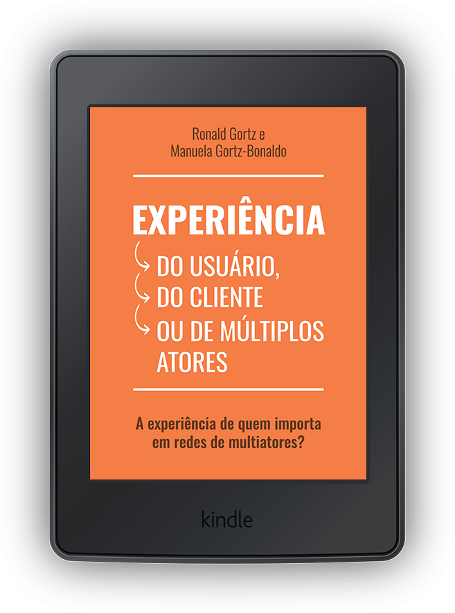 Dispositivo Kindle que mostra a capa do livro Experiência do Usuário, da autora Manuela Gortz Bonaldo